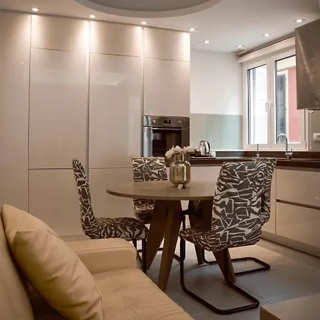 Porta Remounda Luxury